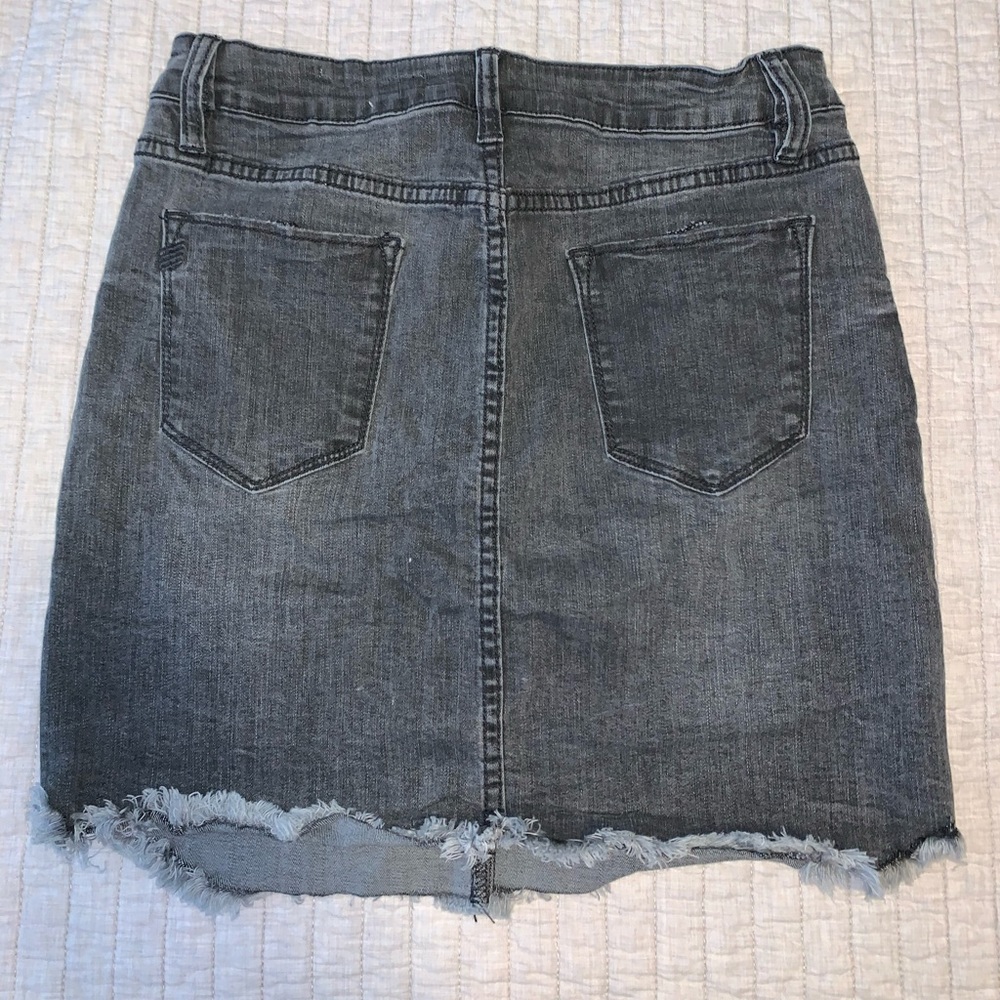 ❗️SOLD❗️Forever 21 Denim Skirt - Picture 4 of 4
